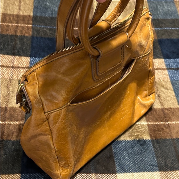 HOBO Tan Leather Shoulder Bag - Picture 4 of 15